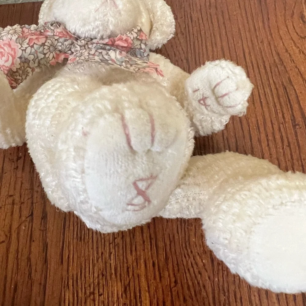 Boyd’s Bear Collection cream bear with floral bow and pink stitching vintage